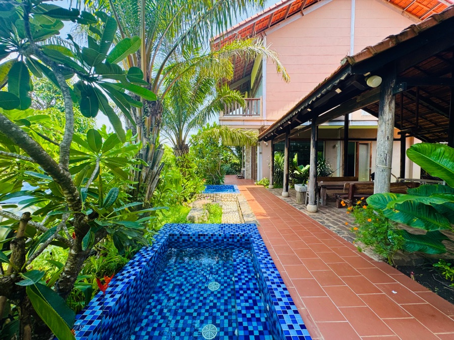 Kinh Nghiệm Thuê Villa Hồ Tràm: 5 Tuyệt Chiêu Giúp Bạn Không Mất Tiền Oan